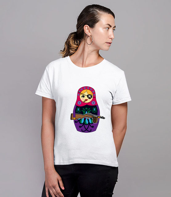 Matrioszka z nowoczesnym przekazem koszulka z nadrukiem smieszne kobieta jipi pl 125 77